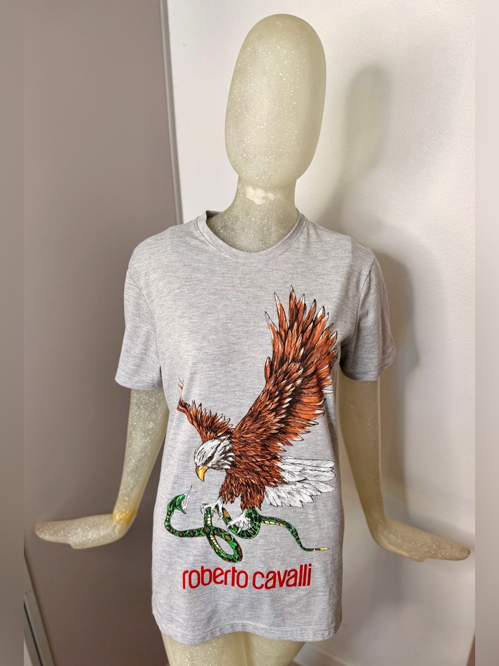 Roberto Cavalli NWT Men's Gray T-Shirt with Gold Logo Tag. Size Medium